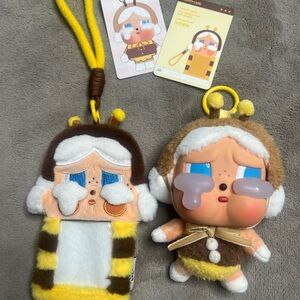 POMPMART Cry Baby Bumble Bee Plush Keychain and Card Holder